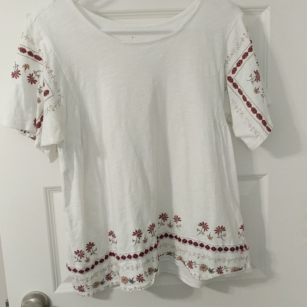 White shirt size large